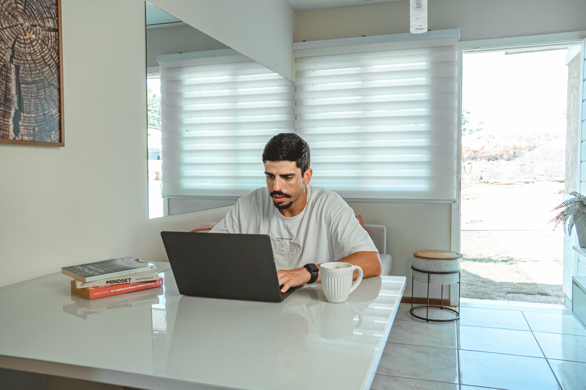 Comprar ou alugar? A dúvida que tira o sono de muita gente.